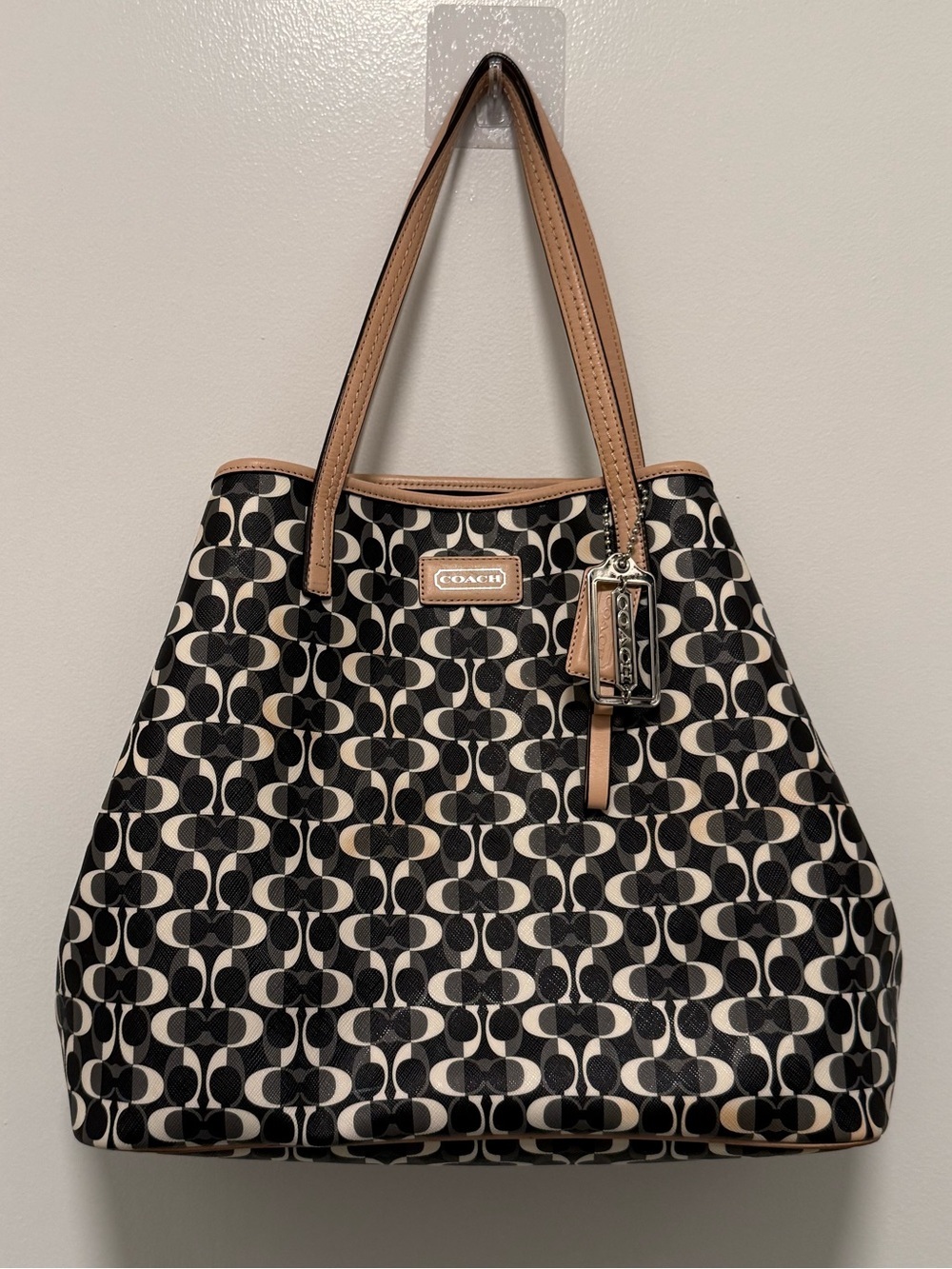 Coach F23673 Optic Signature C Large Coated Canvas Tote - Picture 16 of 16